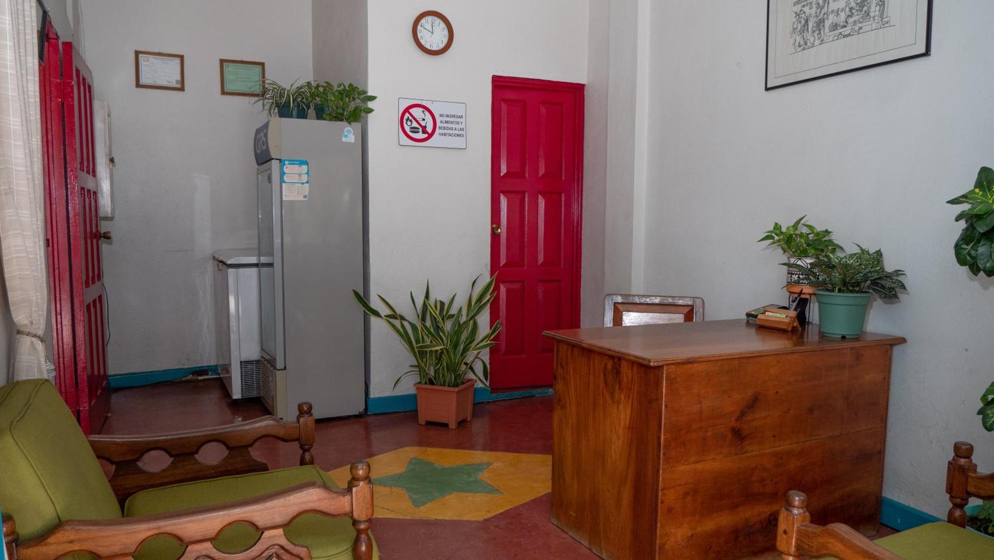 Hotel Petenchel Flores Extérieur photo
