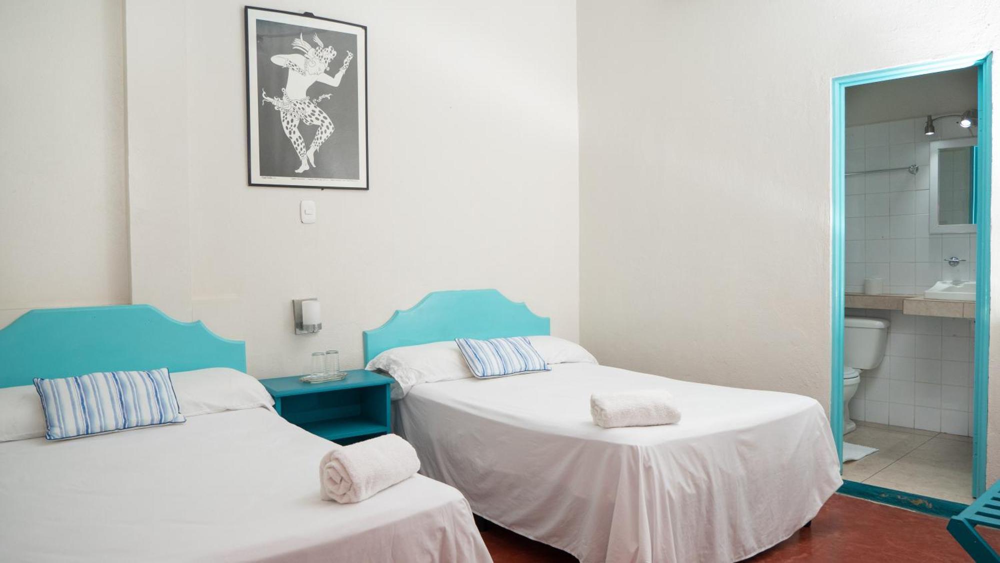 Hotel Petenchel Flores Extérieur photo